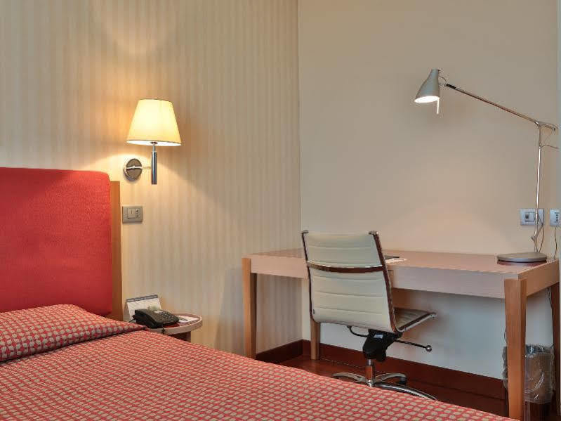Unaway Hotel & Residence Quark Due Milano Buitenkant foto