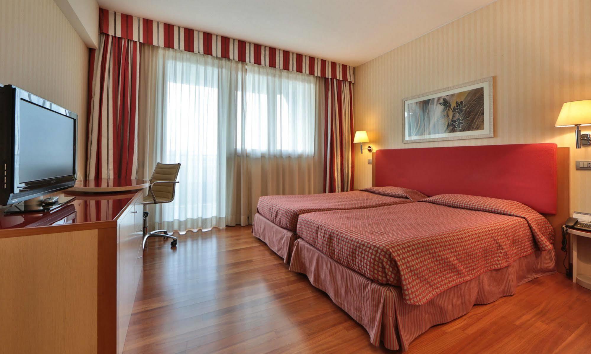 Unaway Hotel & Residence Quark Due Milano Buitenkant foto